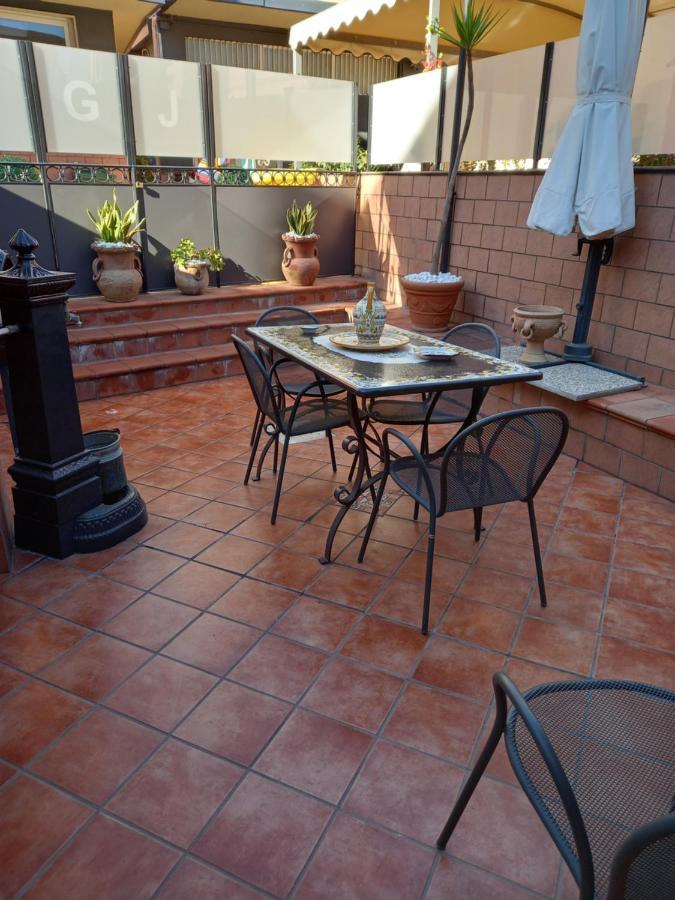 Josephine'S Cottage Misterbianco Bagian luar foto
